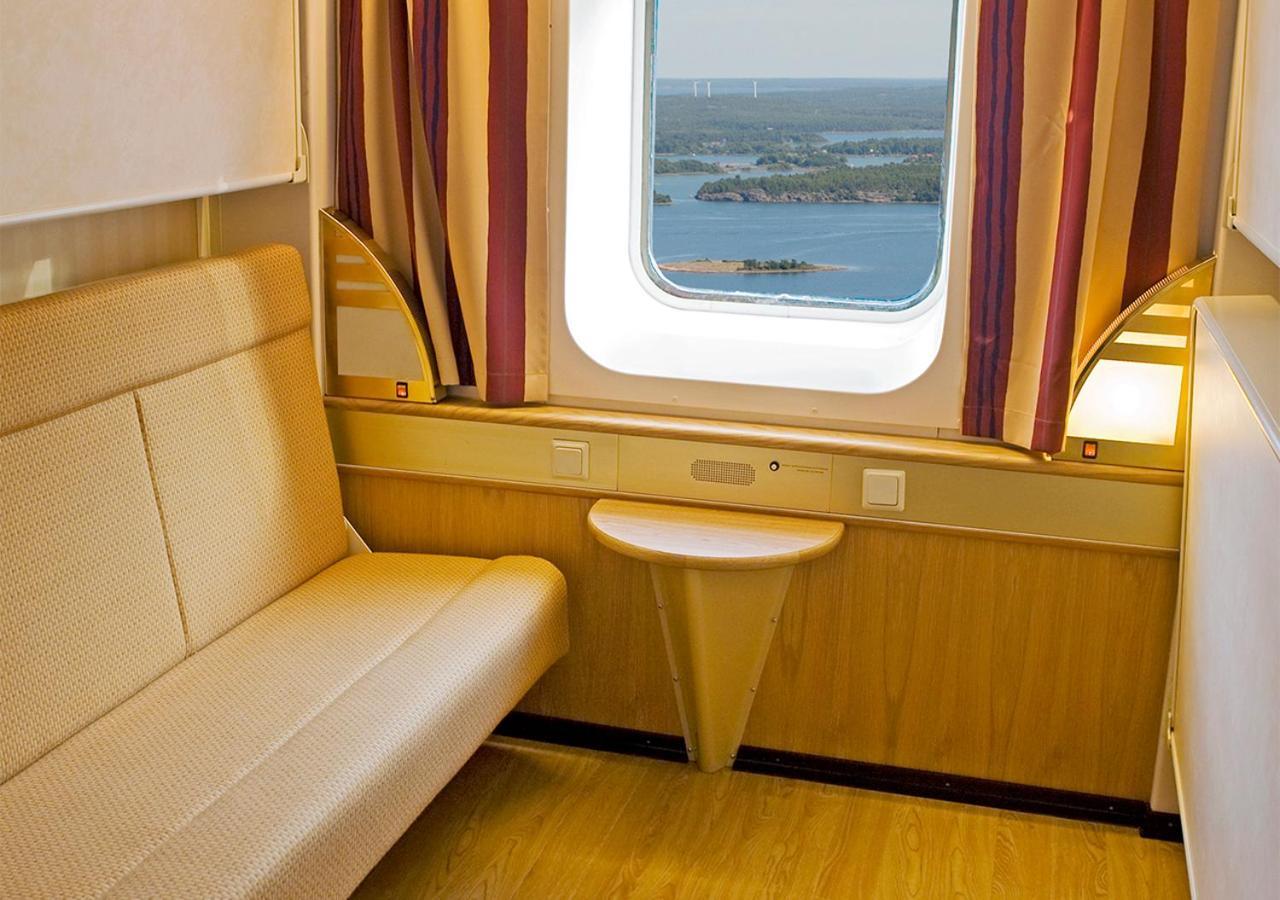 Viking Line ferry Amorella - Cruise from Stockholm to Helsinki Rum bild
